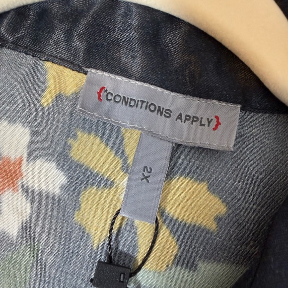 NWT Conditions Apply Floral Blouse 2X Navy Multicolor Button Front Viscose Plus - Picture 8 of 9